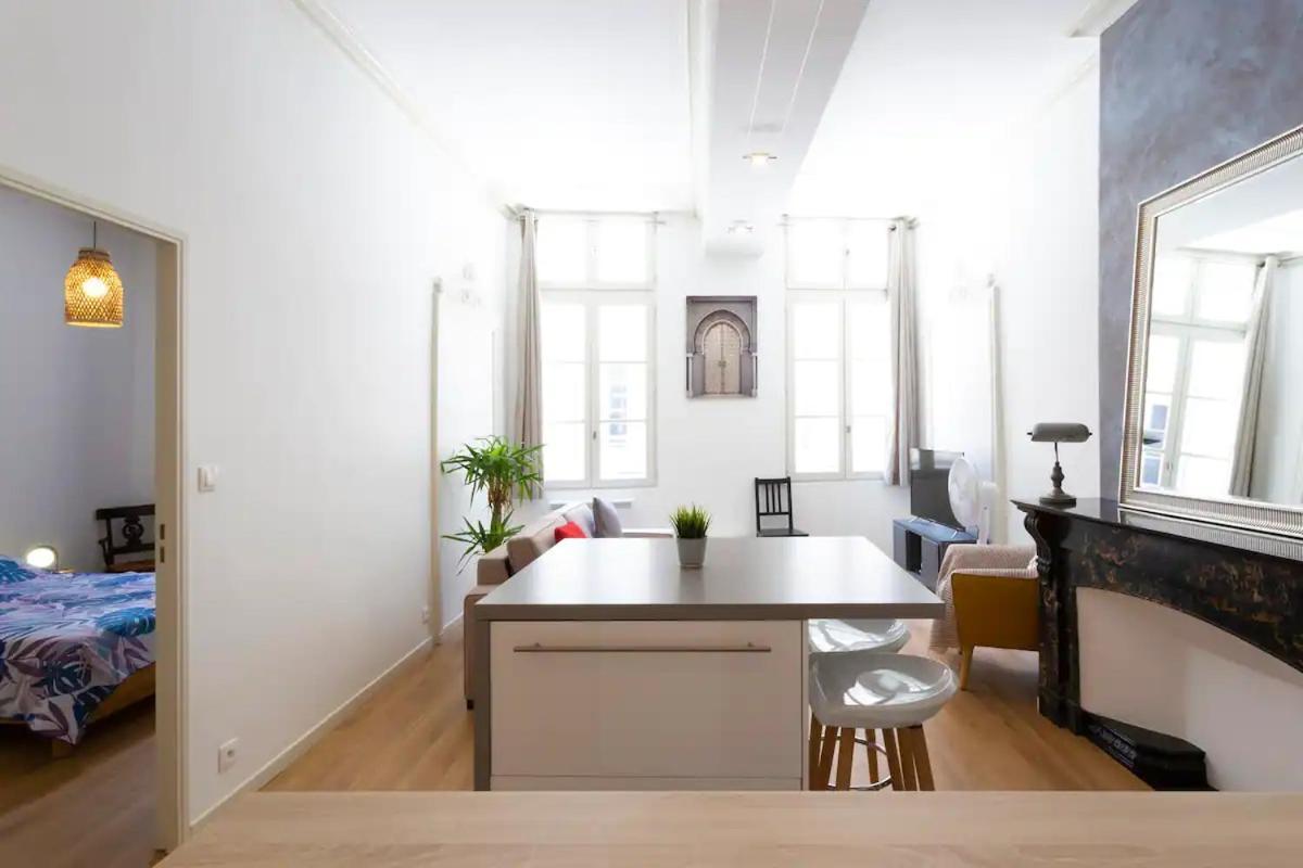 Ferienwohnung Magnifique 2 Pieces - Plein Centre - Tram 1 Min Montpellier Exterior foto